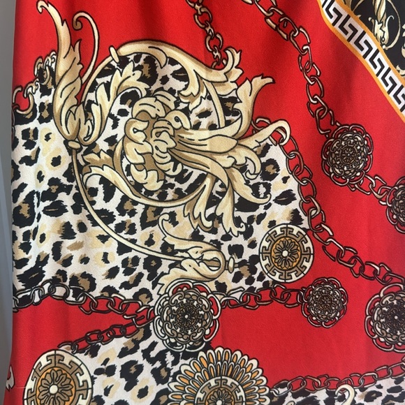 4/ 20$ ❤️red form fitting maxi sundress with leopard and greek pattern stretchy - Picture 2 of 4